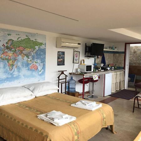 圣塔马利奈拉Camilla House住宿加早餐旅馆 外观 照片