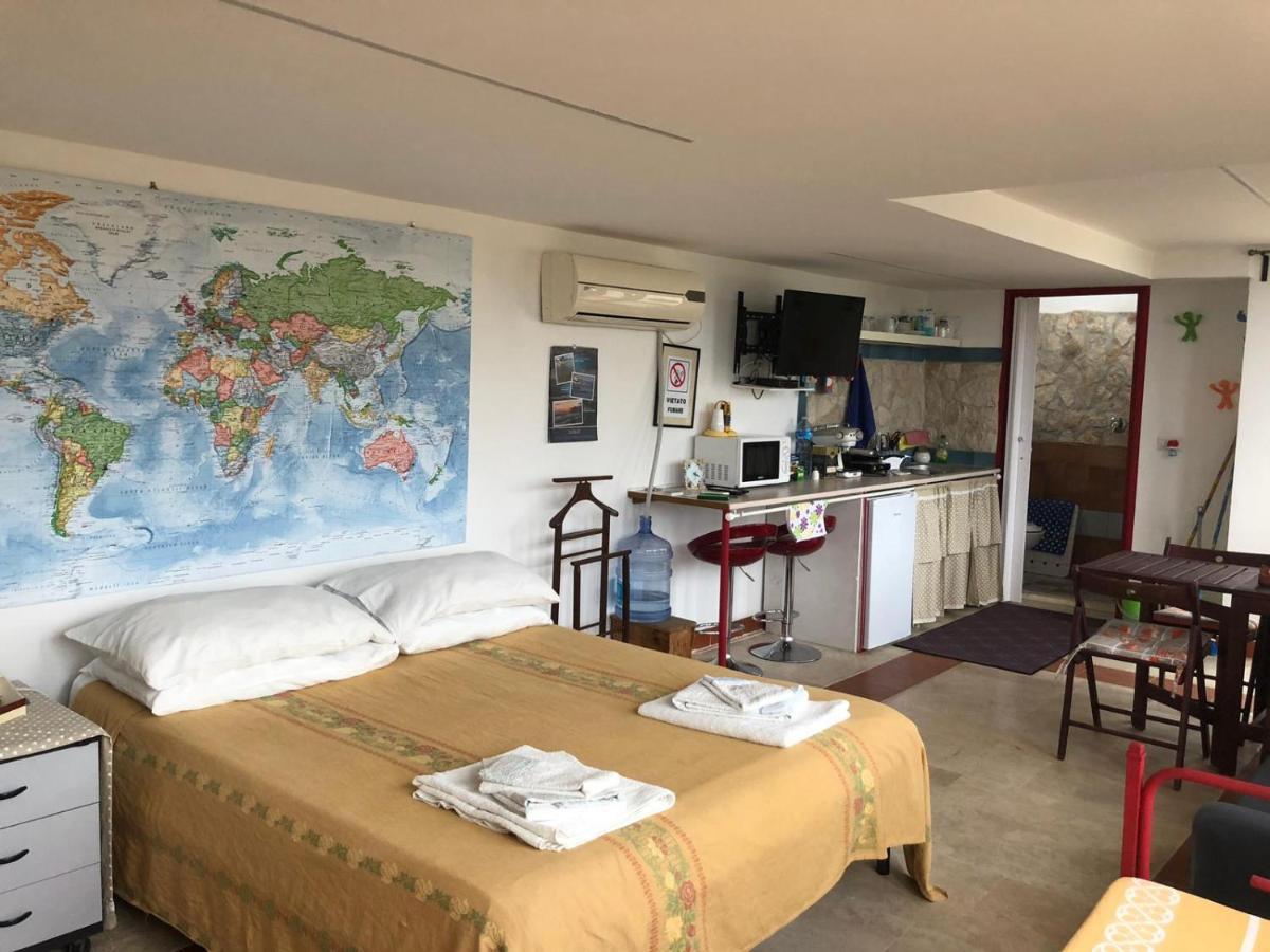圣塔马利奈拉Camilla House住宿加早餐旅馆 外观 照片